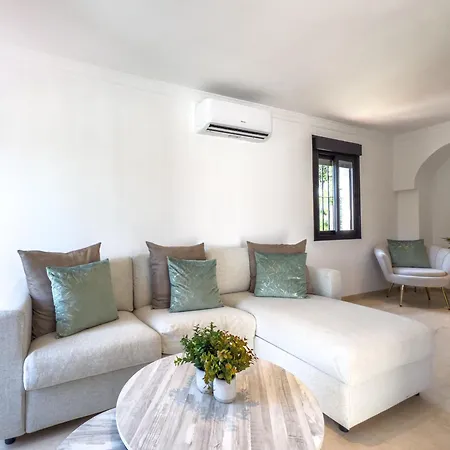 Hanami Casa Infanta Elena Apartment *